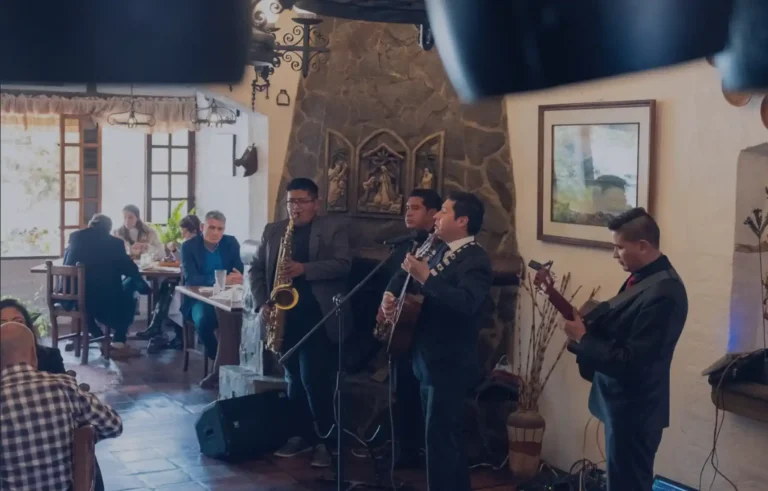 show en vivo en el festejo del día del padre en riobamba - hacienda abraspungo